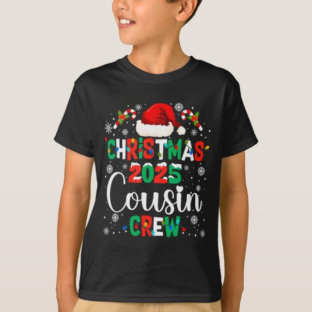 Santa Hat Christmas 2025 Cousin Crew Xmas Matching T Shirt (Framsida)