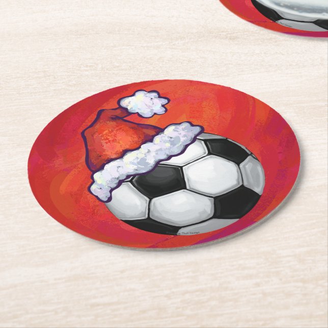 Santa Hat Soccer Ball on Red Underlägg Papper Rund (Vinklad)