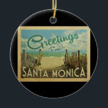 Santa Monica Beach Vintage resor Julgransprydnad Keramik<br><div class="desc">I Hälsning från Santa Monica-vintagens vykort finns en sandstrand med en vacker turkoshav över vatten och över havet,  ett blå himmel med gigantiska vita moln. I vintage resor stil.</div>