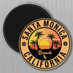 Santa Monica California Sunset Vacation Souvenirs Magnet<br><div class="desc">Santa Monica California. Den här återdesignen gör en underbar julklapp eller födelsedagspresent till fläkt av Santa Monica Beach. Retro-sommarbesöksmönstret är en perfekt gåva till älskare och tropiska destinationer fläkt.</div>