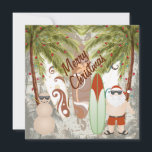Santa och Surfboard Beach God jul Hälsning Julkort<br><div class="desc">Det här hälsningskortet i God jul har en surfande jultomt, sand snögubbe, handflatan träd med helgdag och en grungyyta och handflatan träd. Det är perfekt för dem som bor på, som vaknar under julen eller bara kärlek vid stranden. Inuti Hälsning ~ varmaste Önskemål för ett God jul och ett Gott...</div>