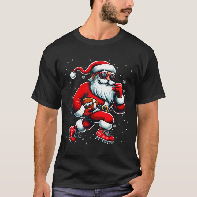 Santa Playing Football Men Boys Christmas Football T Shirt (Framsida)