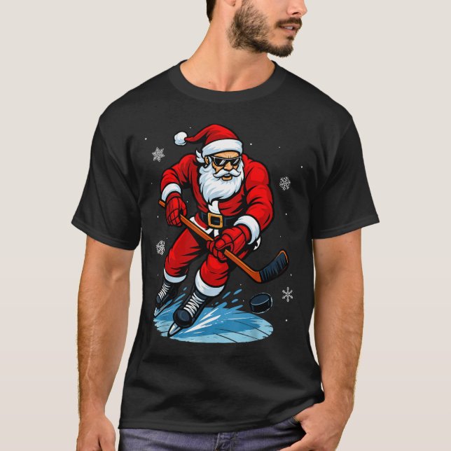 Santa Playing Ice Hockey Xmas Funny Christmas Hock T Shirt (Framsida)