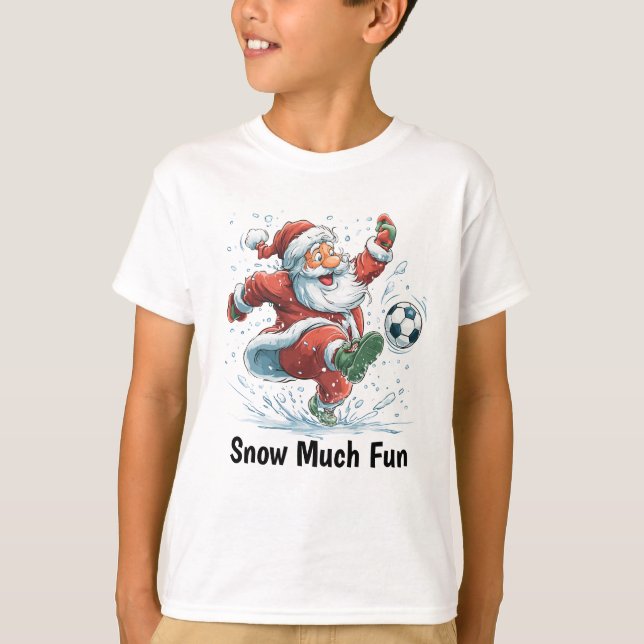 Santa Playing Soccer in the Snow T Shirt (Framsida)