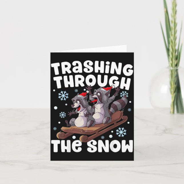 Santa Racoon Trashing Through The Snow Cute Christ Kort (Framsida)