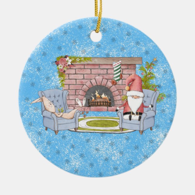 Santa Relaxing by the Fireplace with Påskhare Julgransprydnad Keramik (Framsidan)