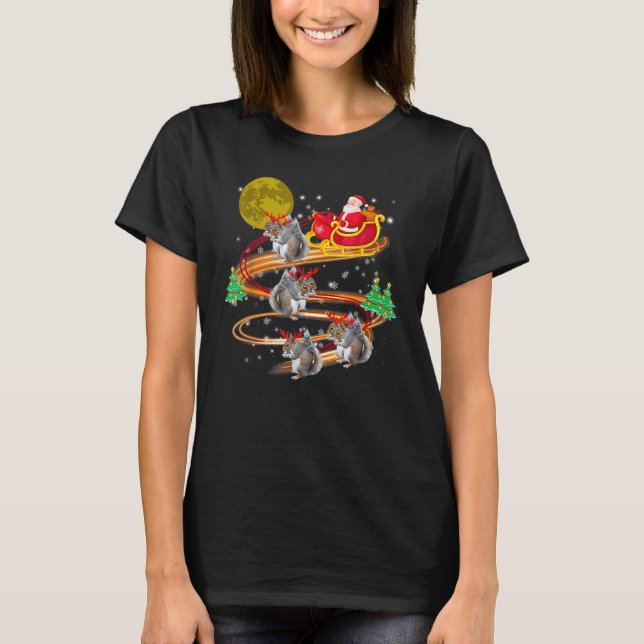 Santa Riding Sleigh Squirrel julrener Xm T Shirt (Framsida)