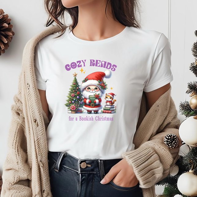 Santa’s Bookish Christmas Cozy Reads T Shirt (Skapare uppladdad)