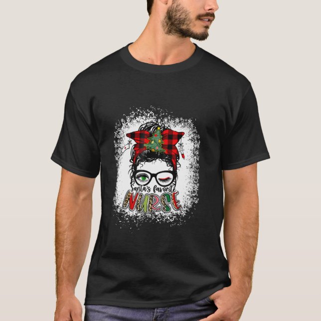 Santa s Favorite Nurse jul Mamma Messy Bun Mer T Shirt (Framsida)