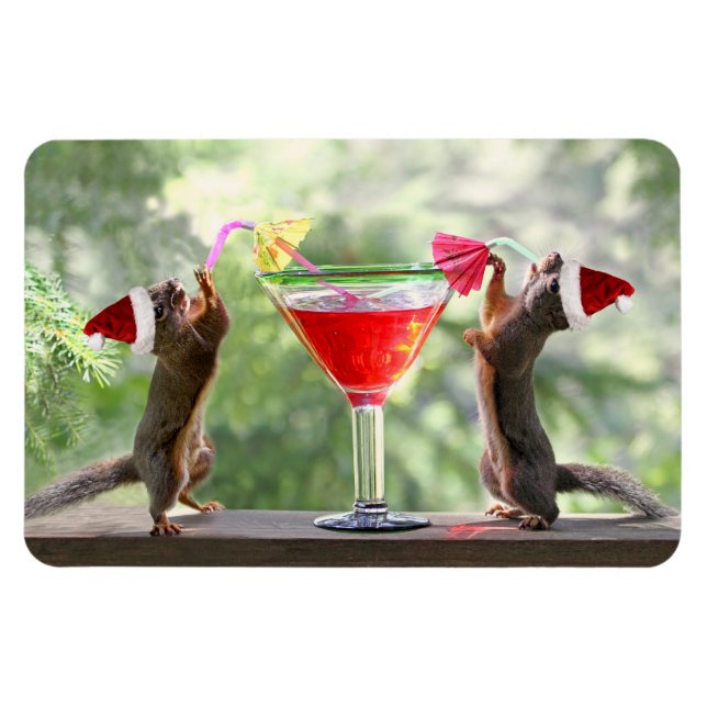 Santa Squirrels Drinking a Cocktail Magnet (Horisontell)