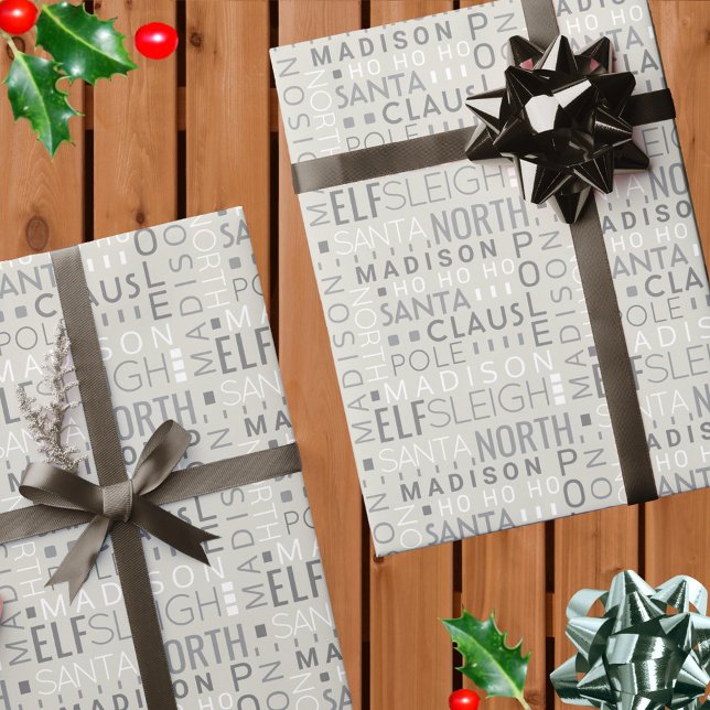 Santa Typography Chic Grått Cute Add Barn Namn Presentpapper (Add your child's name to this chic gray Christmas wrapping paper with a Santa typography design)
