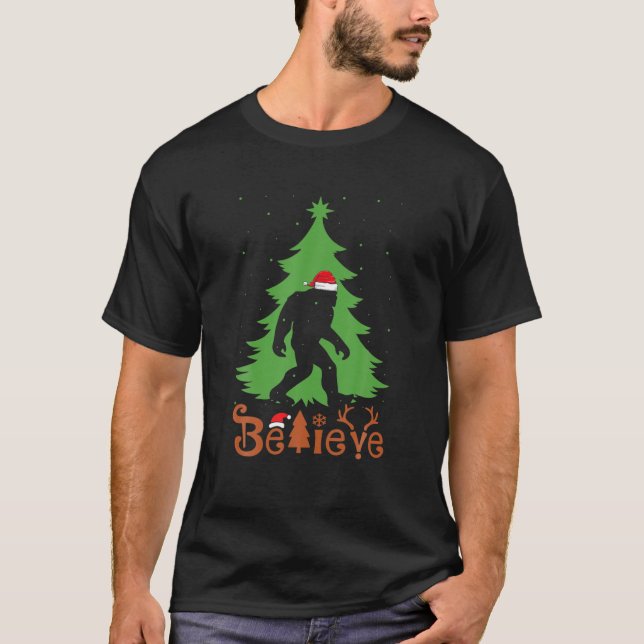 Santaquatch Believe Bigfoot Christmas Santa Hat Xm T Shirt (Framsida)