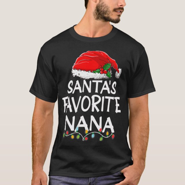 Santa's Favorite Nana jul Jultomten träd l T Shirt (Framsida)