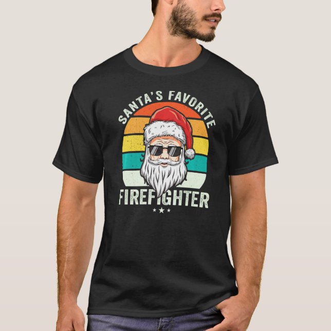 Santa's Favorite Volunteer Firefighter Proud Funny T Shirt (Framsida)
