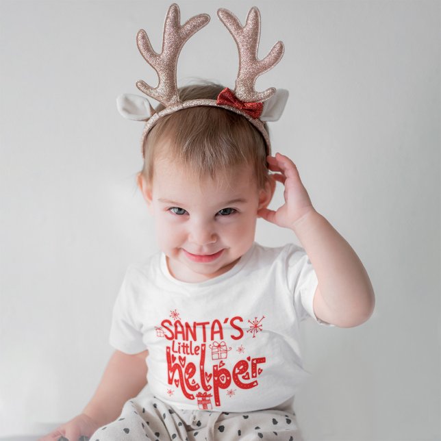 Santas Little Helper Hjärtat Röd Script Presentmot T Shirt (Skapare uppladdad)