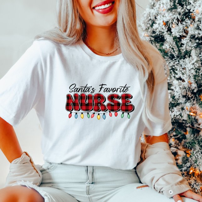 Santa's Play Favorite Nurse T Shirt (Skapare uppladdad)