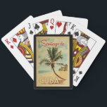 Santiago de Cuba Handflatan Träd Vintage resor Casinokort<br><div class="desc">En unik,  medeltida modern Santiago de Cuba-konst i vintage resor poster stil. Den har en böjd handflatan träd på sandstranden med hav under ett blått grumligt himlar.</div>