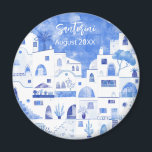 Santorini Greece Watercolor Keepsaké Magnet<br><div class="desc">En vattenfärgsmålning av Oia på den vackra grekiska ön Santorini. Ändra datumet för anpassning. Perfekt som en keepsaké.</div>