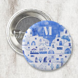 Santorini Greece Watercolor Monogram Knapp<br><div class="desc">En vattenfärgsmålning av den vackra grekiska ön Santorini. Originalkonst av Nic Squirrell. Ändra det inledande monogrammet för att anpassa det.</div>