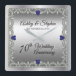 Sapphire | Diamanter 70:e Bröllop-årsdagen Fyrkantig Klocka<br><div class="desc">Oöverträffad elegans ramar denna 70:e årsdag för bröllop i en unik skalopad diamantdesign med hjärtformad safir och diamantaccenter och faux-tillagda gnistor på en silver-tonsövertoning. Observera att alla varningstexter är tryckta och endast får förekomma så reellt som möjligt i en platt, tryckt design. Detta omfattar alla metalliska gradienter och/eller gemsten. Ursprunglig...</div>