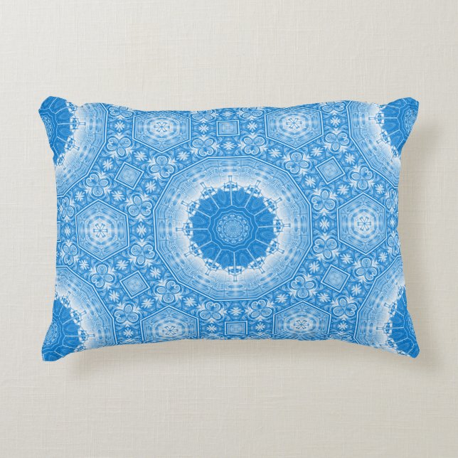 Sapphire Symmetry Majestic Azure Medallion Prydnadskudde (Framsidan)