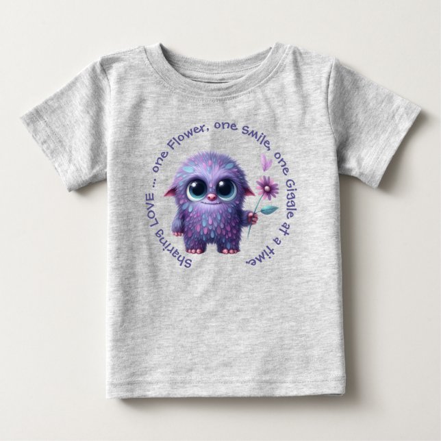Sarah: Dela Kärlek T Shirt (Framsida)