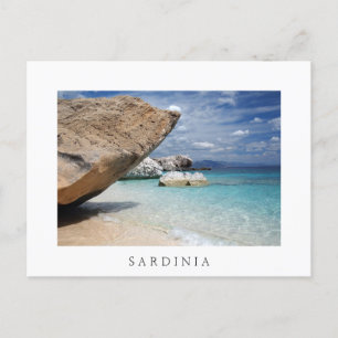 Sardinia strand med den stora stenvitvykortet vykort