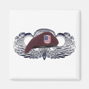 Särskilt Designad Beret på Basic Airborne Vingar Magnet
