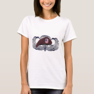 Särskilt Designad Beret på Basic Airborne Vingar T Shirt