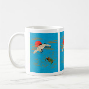 Sarus crane som flyger över sköldpadda i havet kaffemugg