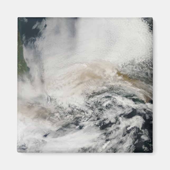 Sarychev-toppen blåser över Okhotsksjön Magnet (Framsidan)