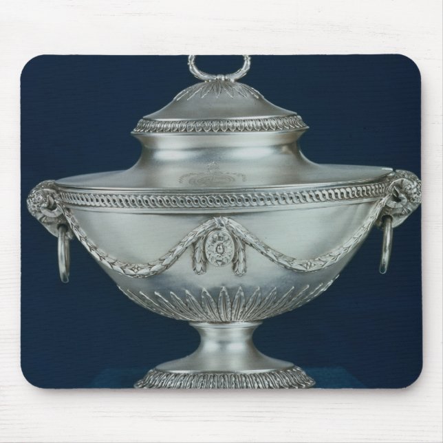 Sås-tureen en av en para musmatta (Framsidan)