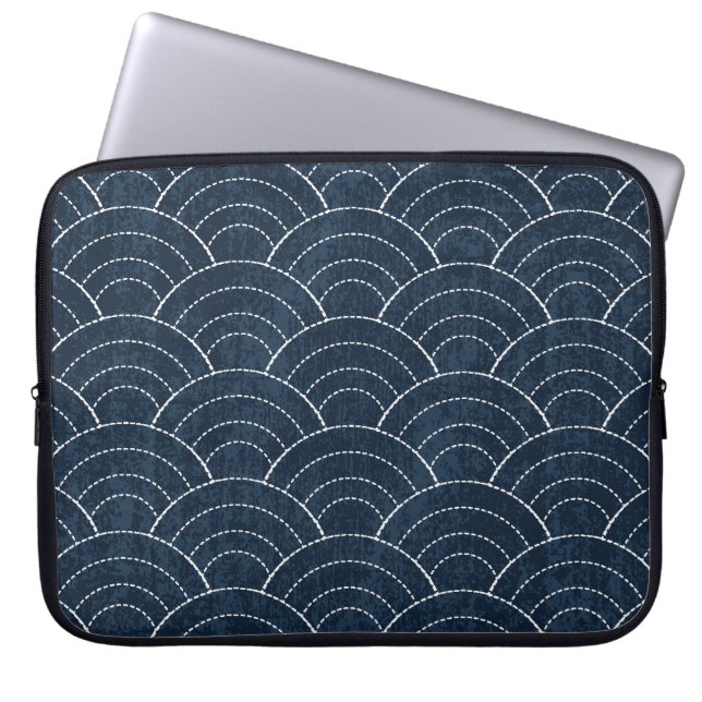 Sashiko Embroidery: Indigo Japanska Mönster. Laptop Fodral (Framsidan)