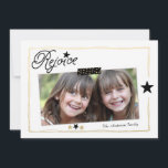 Säsong till Rejoice | Fotokort Julkort<br><div class="desc">Vackert helgdag kort med fotohållare i ställe. Guld, svart och vitt färg med skriptteckensnitt med guld ram på en vit bakgrund med 3D-illusion av foto som testats på kortet. Rejoice. Julfoto-Helgdag-kort. Söt stjärnor konetti mönster på baksidan i guld och vitt. Elke Clarke © More helgdag fotocard and färg design available...</div>