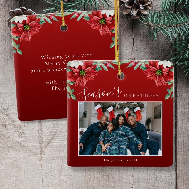 Säsongens hälsningar Poinsettia Photo jul Julgransprydnad Keramik (Season's Greetings Poinsettia Photo Christmas Ceramic Ornament)