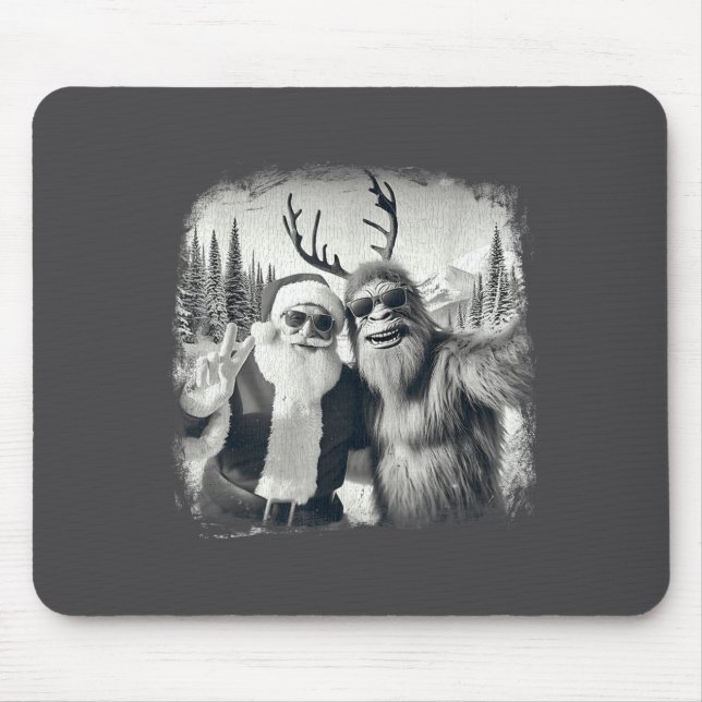 Sasquatch 67 Julgran Rolig Tomte Bigfoot  Musmatta (Framsidan)