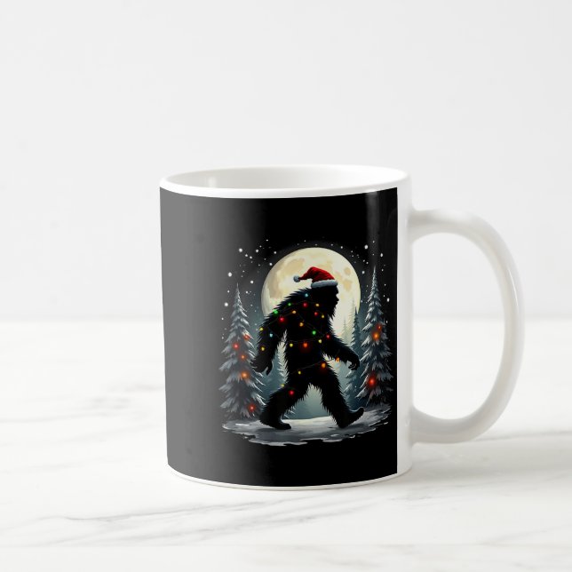 Sasquatch 67 Santa Bigfoot Christmas Tree Funny  Kaffemugg (Höger)