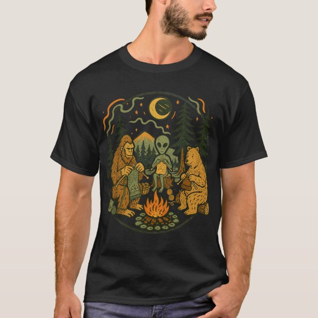 Sasquatch Alien Läggereld Vänner – Rolig Kryptid U T Shirt (Framsida)