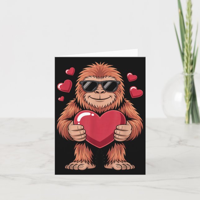 Sasquatch Alla hjärtans dag - Bigfoot Heart Singla Kort (Framsida)