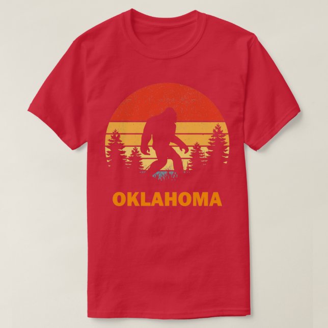 Sasquatch Bigfoot Oklahoma T Shirt (Design framsida)