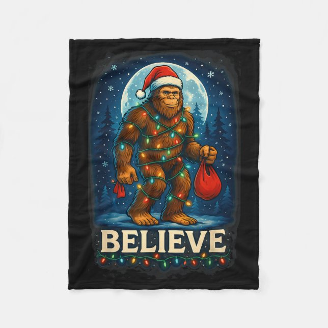 Sasquatch Christmas Lights Holiday Believe  Fleecefilt (Framsidan)