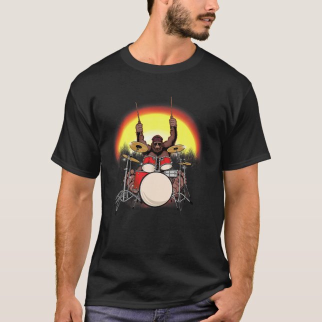 Sasquatch Drummer Art Bigfoot Spela Drums Rockin T Shirt (Framsida)
