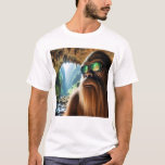 Sasquatch hem t shirt<br><div class="desc">Sasquatch lever ett lugnt liv och lever i en hemlig grotta med underbara landskapsbilder. Han är extra coola när han donerar sina speglade solglasögon!</div>