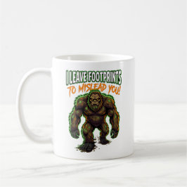 Sasquatch lämnar fotspår Rollig kryptidhumor Kaffemugg