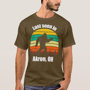 Sasquatch Seti, senast i Akron Ohio, som sitter i  T Shirt