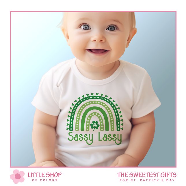 Sassy Lassy Rainbow Shamrock St patrick's day Girl T Shirt (Skapare uppladdad)
