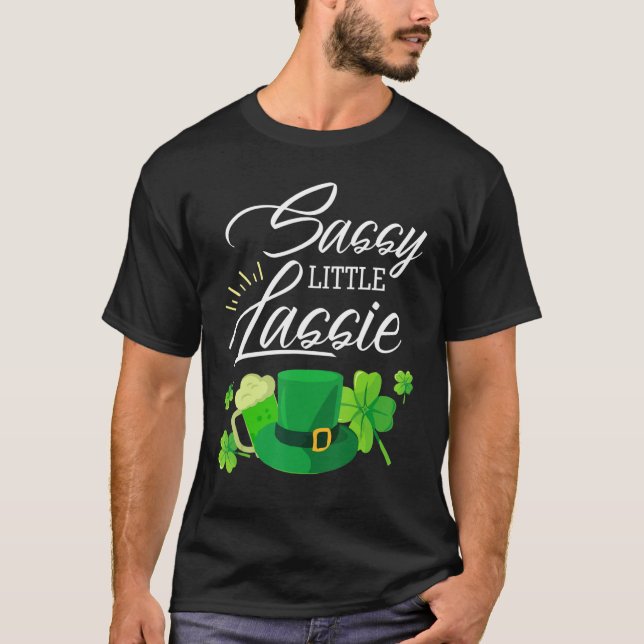 Sassy Little Lassie St patrick's day Funny T Shirt (Framsida)