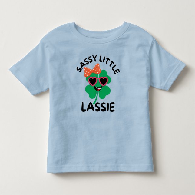 Sassy Little Lassie: St. Patricks Day Kids Babies T Shirt (Framsida)