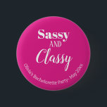 Sassy Rosa Bachelorette Party Knapp<br><div class="desc">Få party att börja med Rosan Bachelorette Party Button, den där sassy och Classy! Detta tillbehör är perfekt för att lägga till lite humor och roligt till din bachelorette-fest. Med sitt rosa och vita färg kan du anpassa det med ditt eget textmeddelande, oavsett om det är namn, namn eller händelsemedatum...</div>