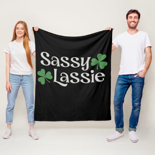 Sassy tjej St Patrick's Day irländsk tjej Shamrock Fleecefilt (På plats)